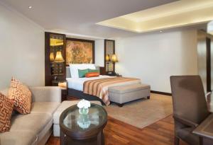 Junior River View Suite  room in Anantara Bangkok Riverside Resort And Spa