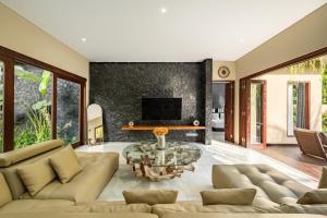 Villa Mango - 3 BR in Ungasan with Free Access to the Muscle Gym