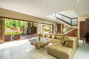 Villa Mango - 3 BR in Ungasan with Free Access to the Muscle Gym