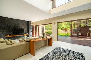 Villa Mango - 3 BR in Ungasan with Free Access to the Muscle Gym