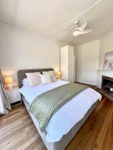 White House at Narooma Beach