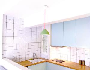 Super Central & Calm Contemporary Athens Apartment