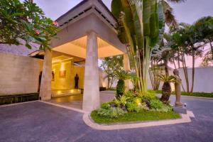 Verena 5 BR Ocean View Private Pool Villa ZN373