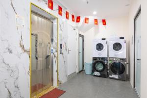 Hera West Lake Apartment