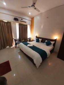 Hotel Shiv Palace Yoga World Retreat