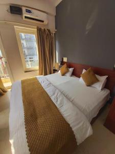 Hotel Shiv Palace Yoga World Retreat