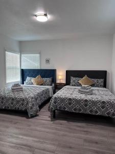 Modern Home - Family Fun Hub - Getaway - Billiards By Zen Living Short Term Rental