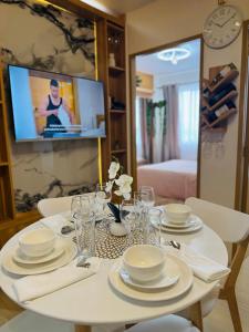 Bright & Cozy 2BR - Sea view at Marina Spatial