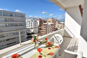 RNET - RHC 3603 Roses Holiday Center