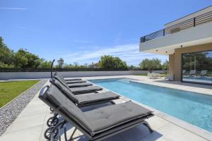 Villa Issa by Kompas Villas