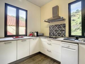 Avo Maria House by AH