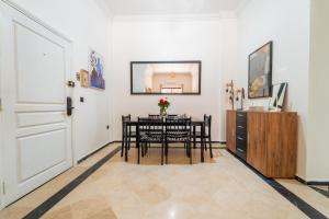 Charming Flat with AC Fast Wifi Secure Residence