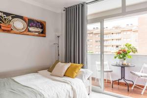 Tic Tac 23 Family apartment with pool view