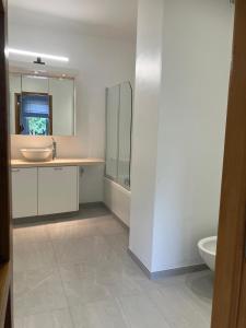 RS10 One-Bedroom Apartment