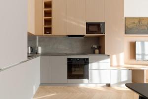 Isola Zara Moderno Trilocale di Design