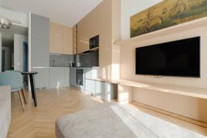 Isola Zara Moderno Trilocale di Design