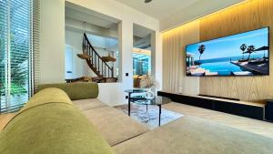 Central Luxury 3 Bed Pool Villa