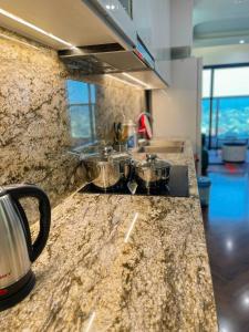 Airport Apartment & Homestay Doji 5 stars Tower