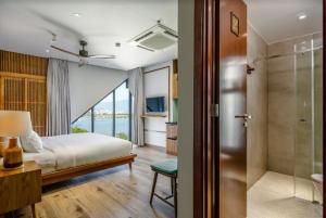 Riverside Seahorse Danang Hotel