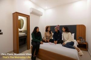 Metro POD Hotel at New Delhi Metro & Railway Station