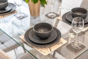 New! Sleeps 6-Free Parking-Long stays-Contractors