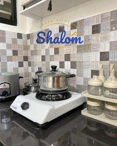 5 minutes from Airport - 2 Bedrooms Entire House