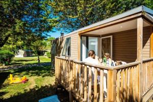 Camping 4 étoiles - Piscine - ccaaeag