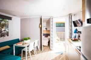 Camping 4 étoiles - Piscine - ccaaeag