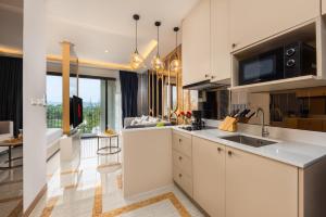 Suite Imola Gym Pool Close to Beach – Bellevue