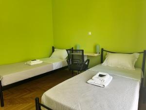 Urban Acropolis Apartment With Fast internet