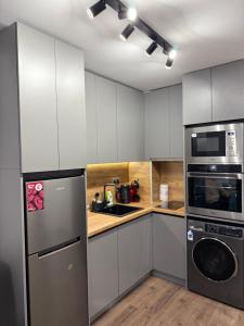 Dream Apart - Iceberg