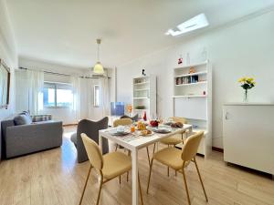 Quarteira Central 3 by Homing