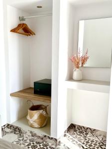 Fira Basement Studios