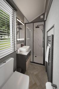 The Hideaway Sleeps 6 at Thurston Manor Park 3