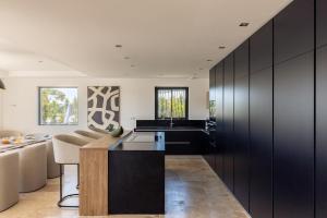 Faro Luxury Home with Heated Pool and Garden