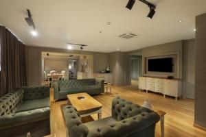 Sunday Hotel by CheckIn Vadodara