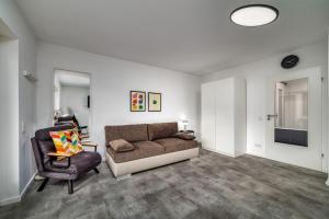 Feel-good apartment with balcony - quiet and central