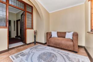 Peaceful Private Rooms in the Heart of Melville with Backup Utilities for solo travellers and couples