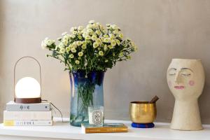 Veeve - A Joyful Abode