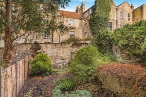 2 Bed in Bath oc-bhr25