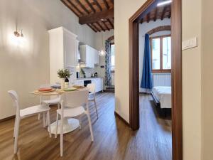 "Suite del Borgo" charming flat at 30 min from Florence, 2 Smart TV