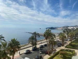 Reina Sofía - Primera Línea de Playa con Balcón