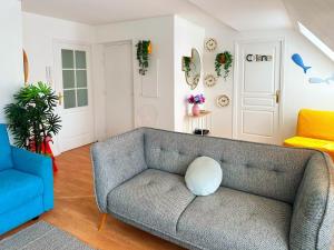 Celine 31 Bright Apartment Between Champs Élysée and Eiffel Tower