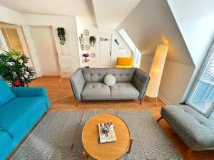 Celine 31 Bright Apartment Between Champs Élysée and Eiffel Tower