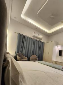 StayAtGhar-Near Expo Mart