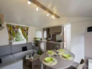 Camping 4 étoiles - Piscine - eed0fi