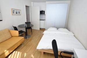 Very centrally located studio - Crown 15