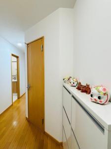 3 min direct to Umeda10 min to Nihonbashi, direct access to Kyoto line, Kobe line, Takarazuka line, convenient transportation, 14 people can use the private bathroom