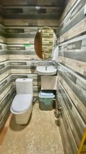 Len Staycation in Panabo 3BDR-2BR-Downstairs Wifi Netflix