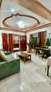 Len Staycation in Panabo 3BDR-2BR-Downstairs Wifi Netflix